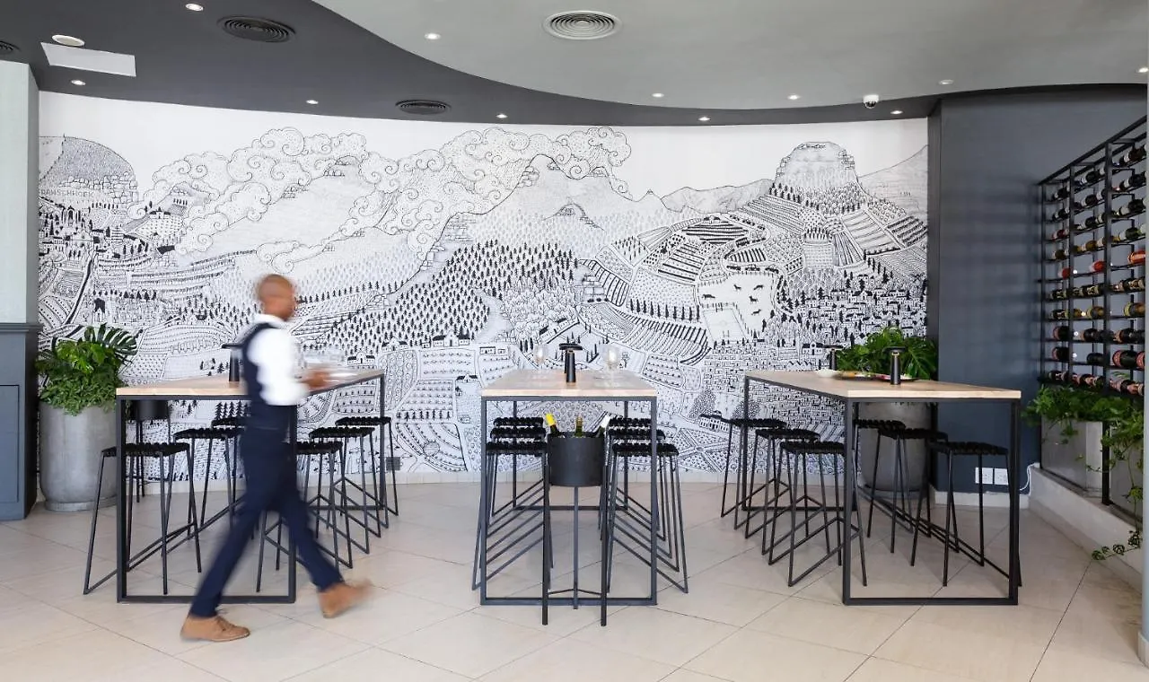President Hotel Cape Town 4*,